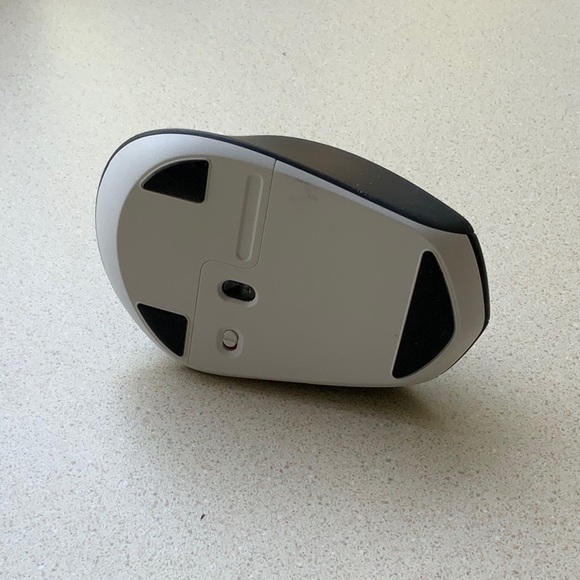 Logitech mouse - Picture 3 of 4